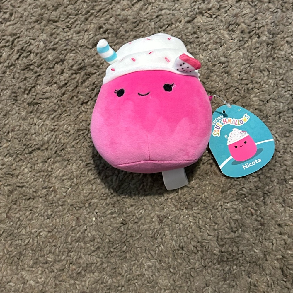 Nicota Dragonfruit Scented Squishmallow 8in.